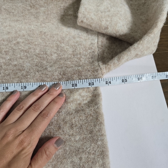 Old navy recycled material wool blend sweater oatmeal neutral cozy sz M - Picture 7 of 7